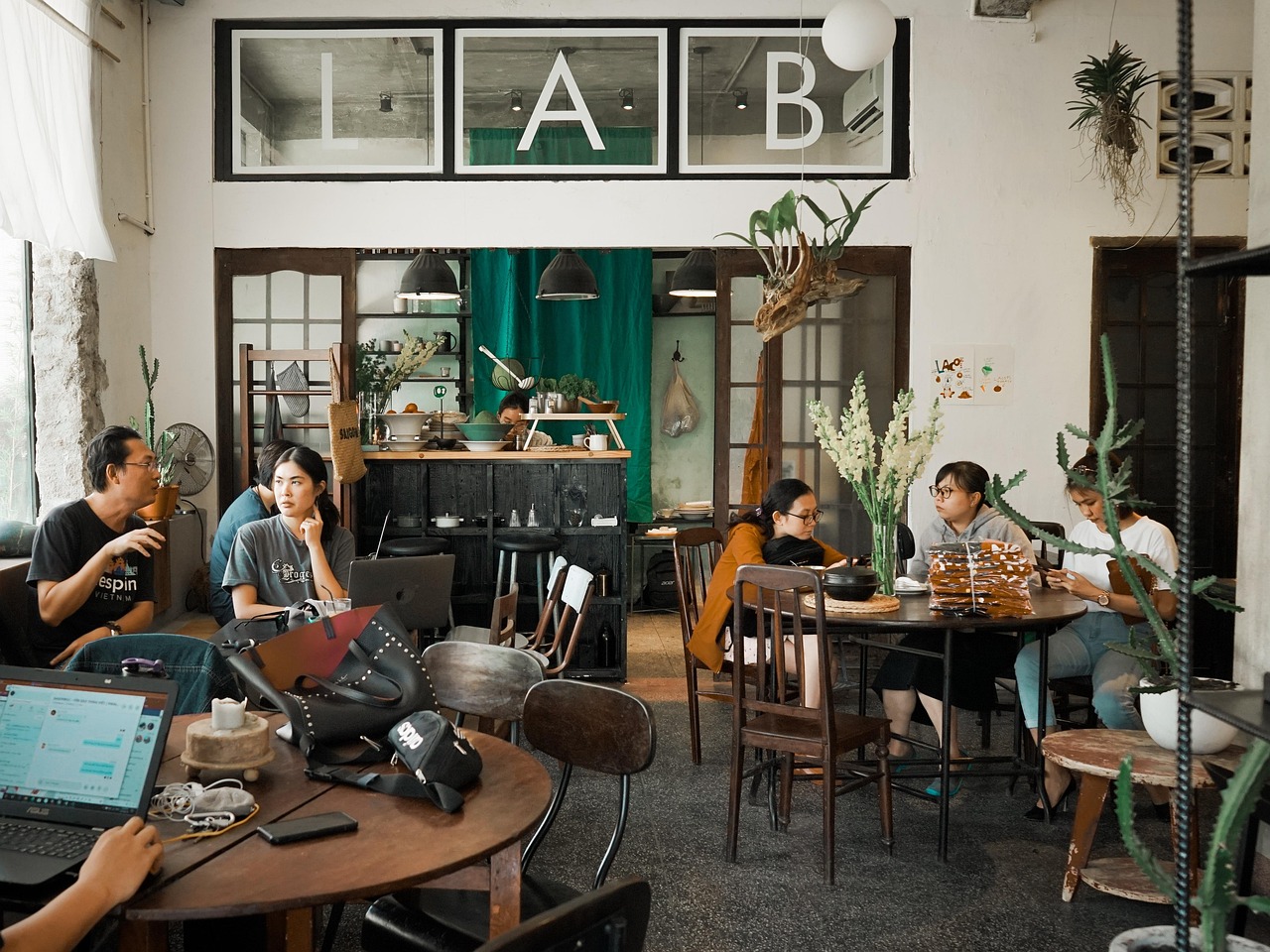 天启ip实名账号：哪个平台可以购买冰墩墩