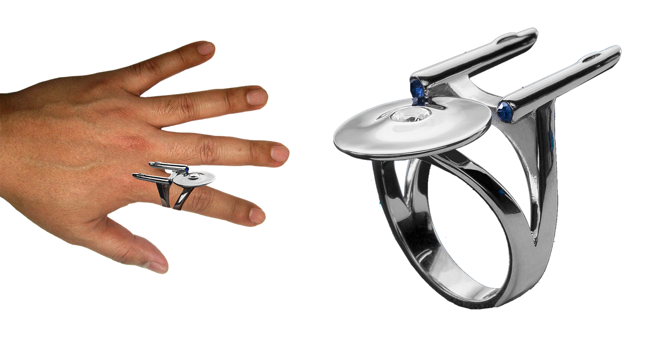 凹凸世界：下社保app详情下载教程